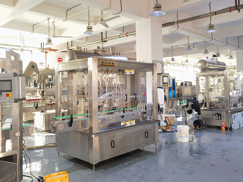 全自動(dòng)數(shù)控液體灌裝機(jī)